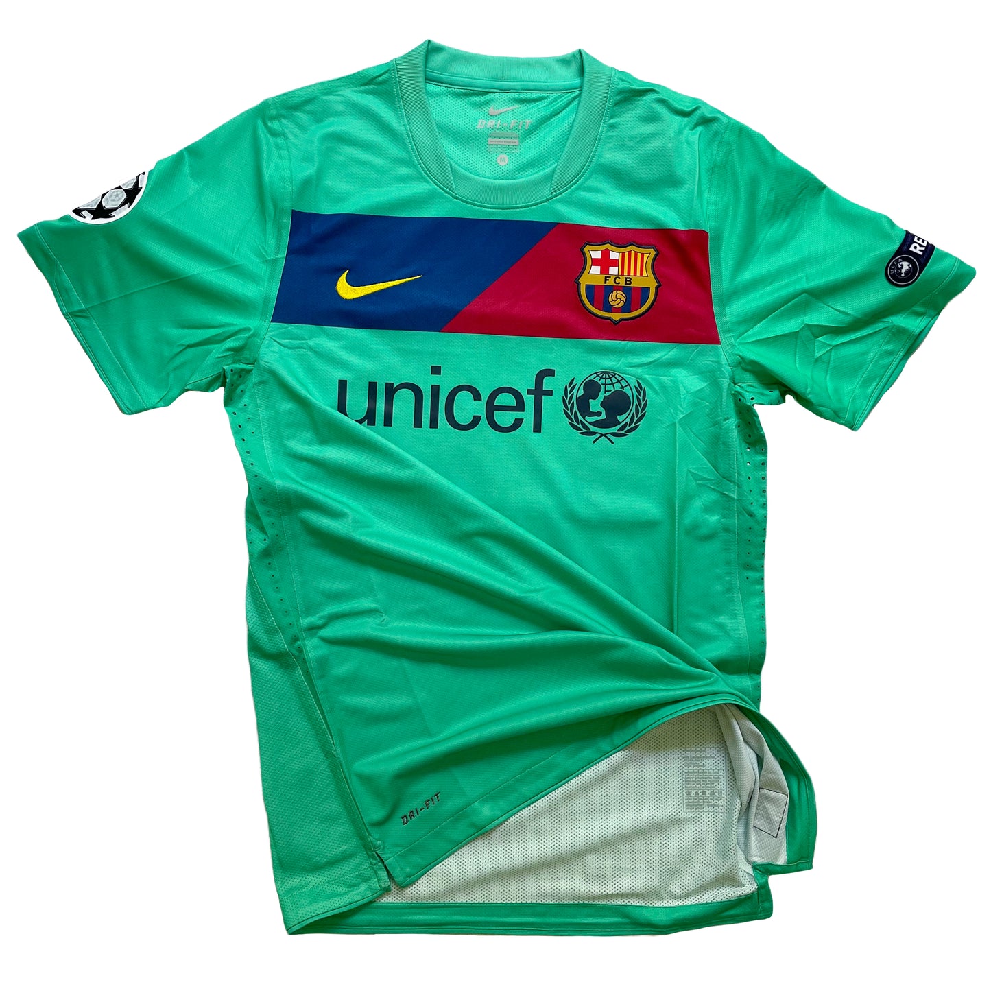 <tc>2010-2011 FC Barcelona Player Issue camiseta visitante #6 Xavi (M)</tc>