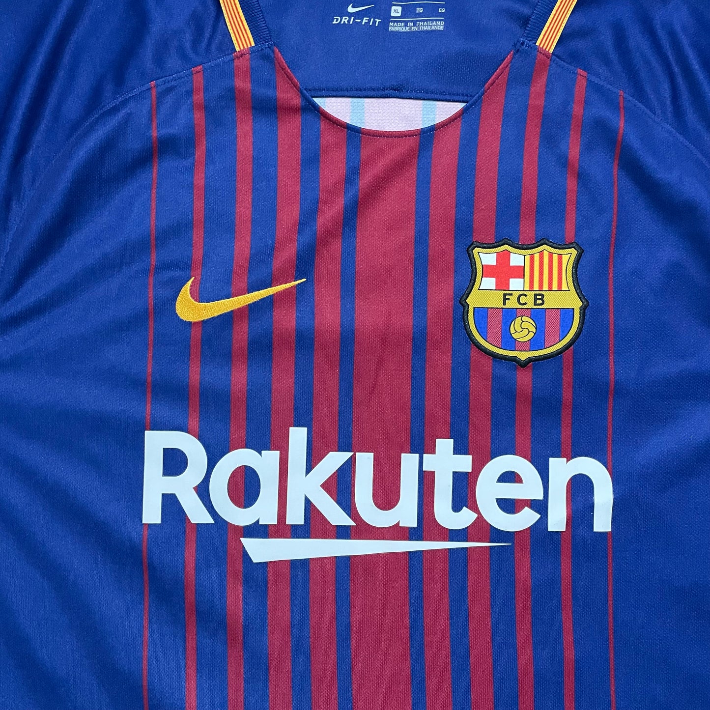 <tc>2017-2018 FC Barcelona camiseta local #8 Iniesta (XL)</tc>