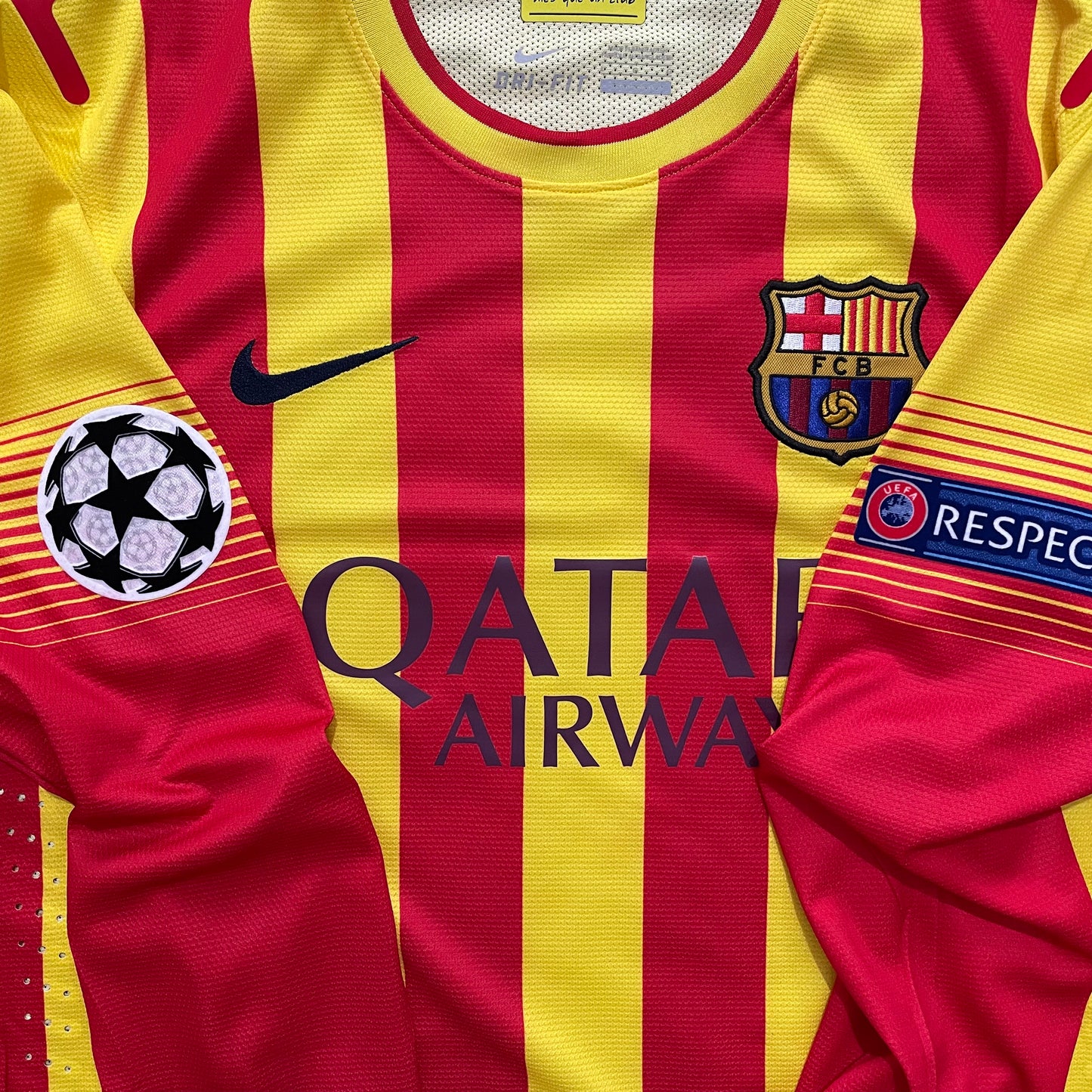 2013-2014 FC Barcelona Player Issue away shirt #10 Messi (L)
