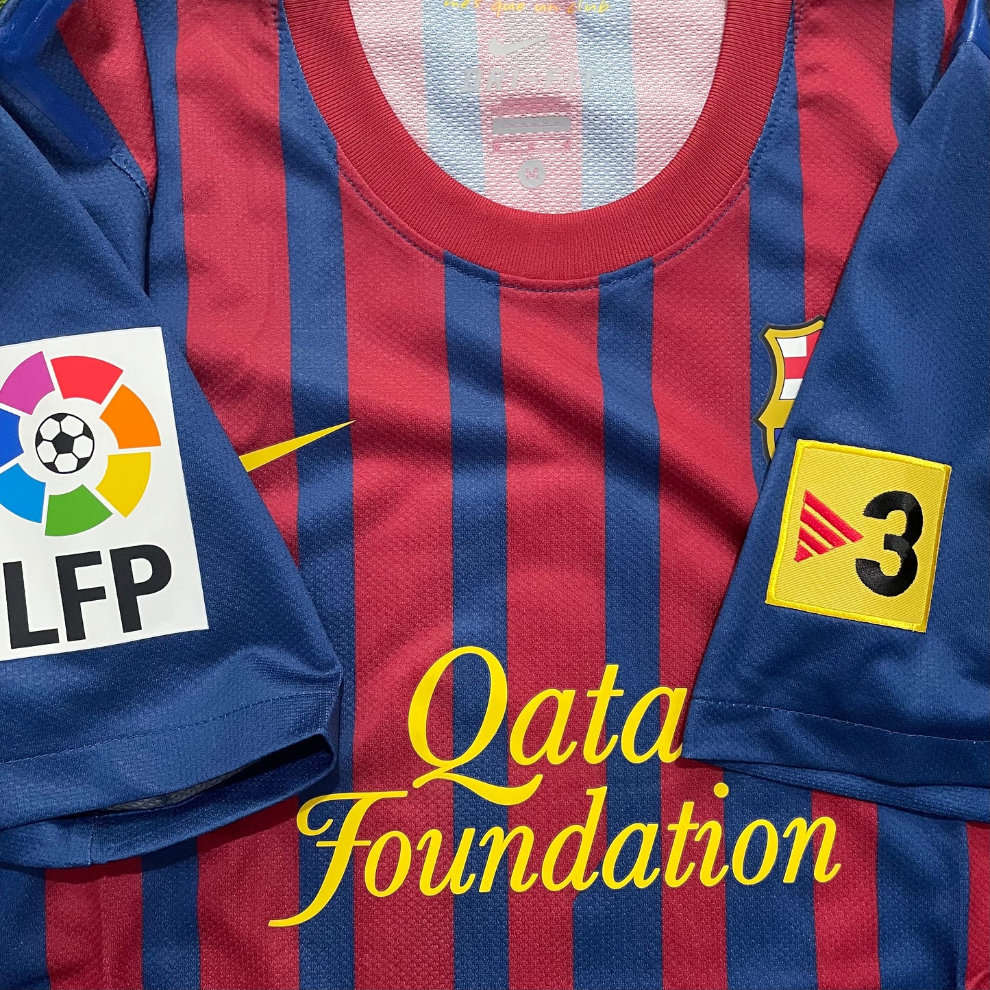 2011-2012 FC Barcelona Player Issue home shirt #8 Iniesta (M)