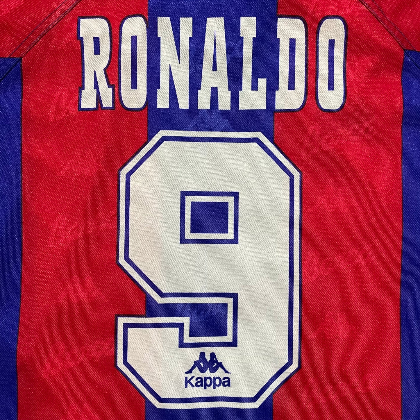 1996-1997 FC Barcelona home shirt #9 Ronaldo (L)