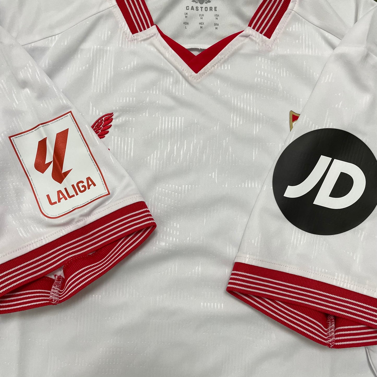 2023-2024 Sevilla FC home shirt (M)