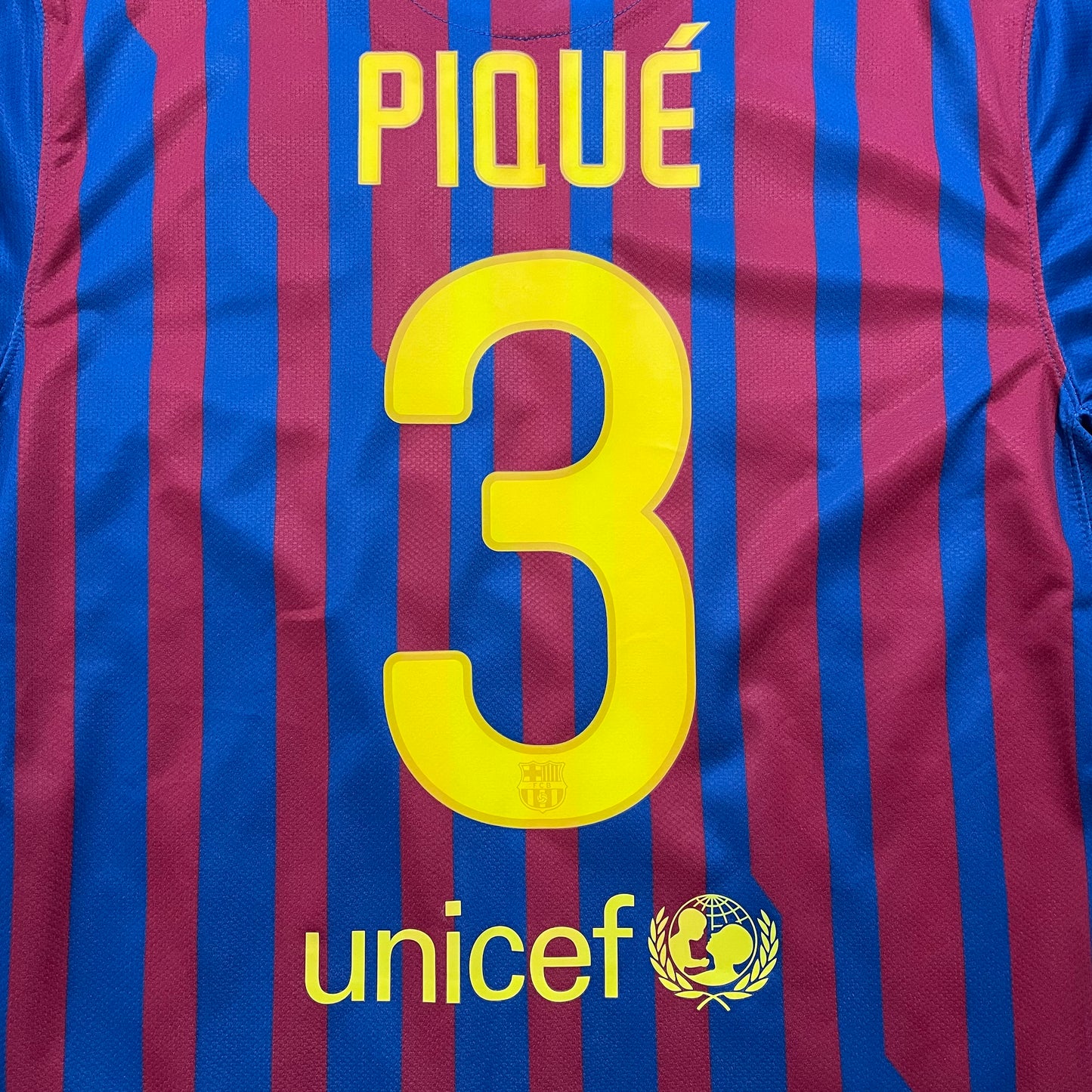 2011-2012 FC Barcelona home shirt #3 Pique (L)