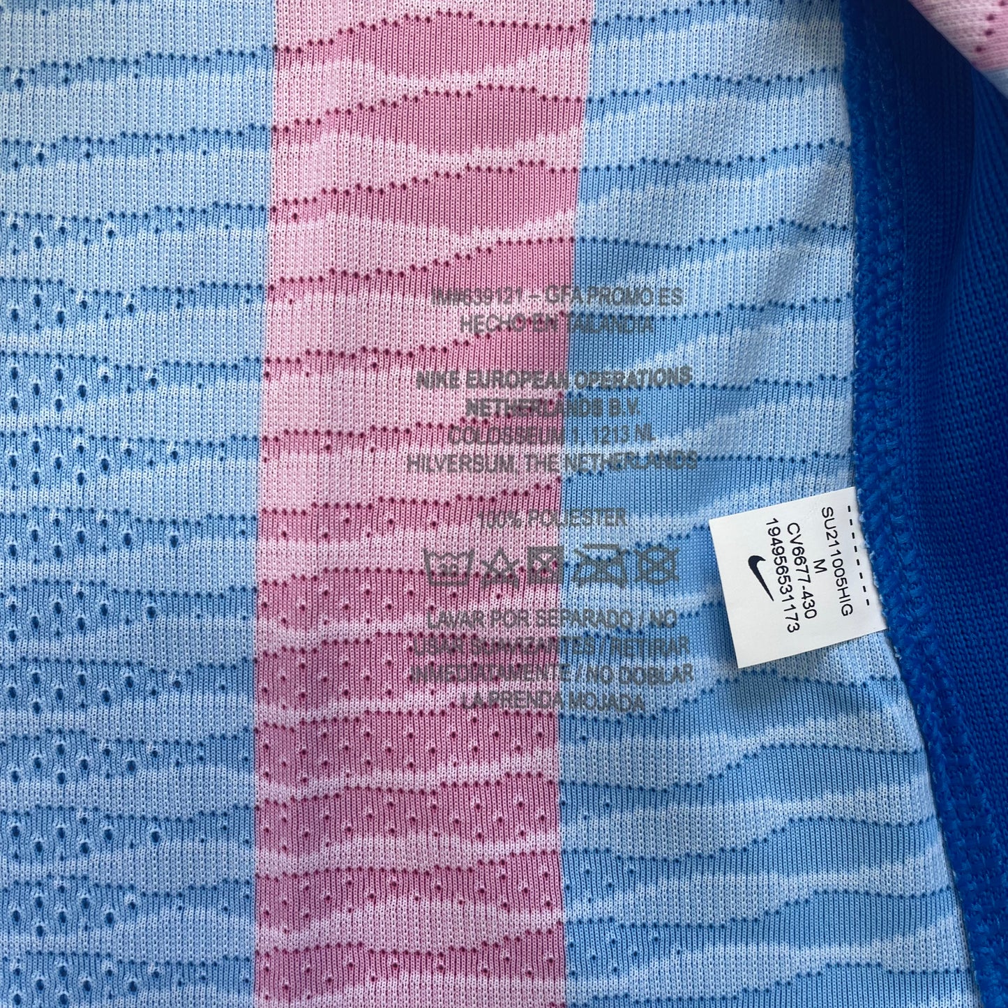 2021-2022 FC Barcelona Player Issue home shirt #30 Gavi (M)