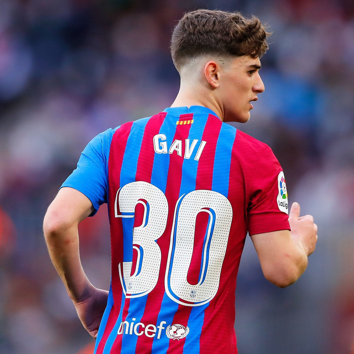 2021-2022 FC Barcelona Player Issue home shirt #30 Gavi (M)