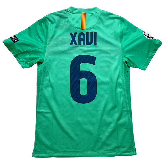 <tc>2010-2011 FC Barcelona Player Issue camiseta visitante #6 Xavi (M)</tc>
