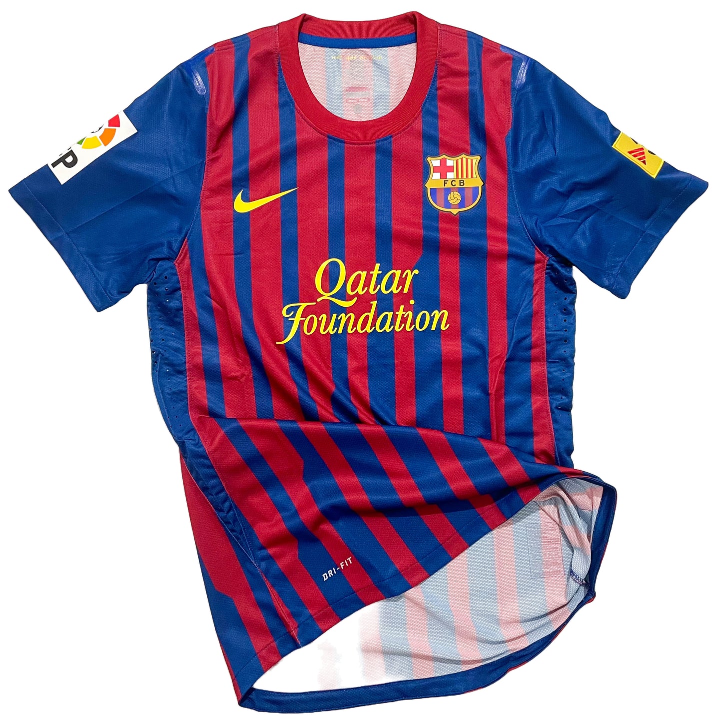 2011-2012 FC Barcelona Player Issue home shirt #8 Iniesta (M)