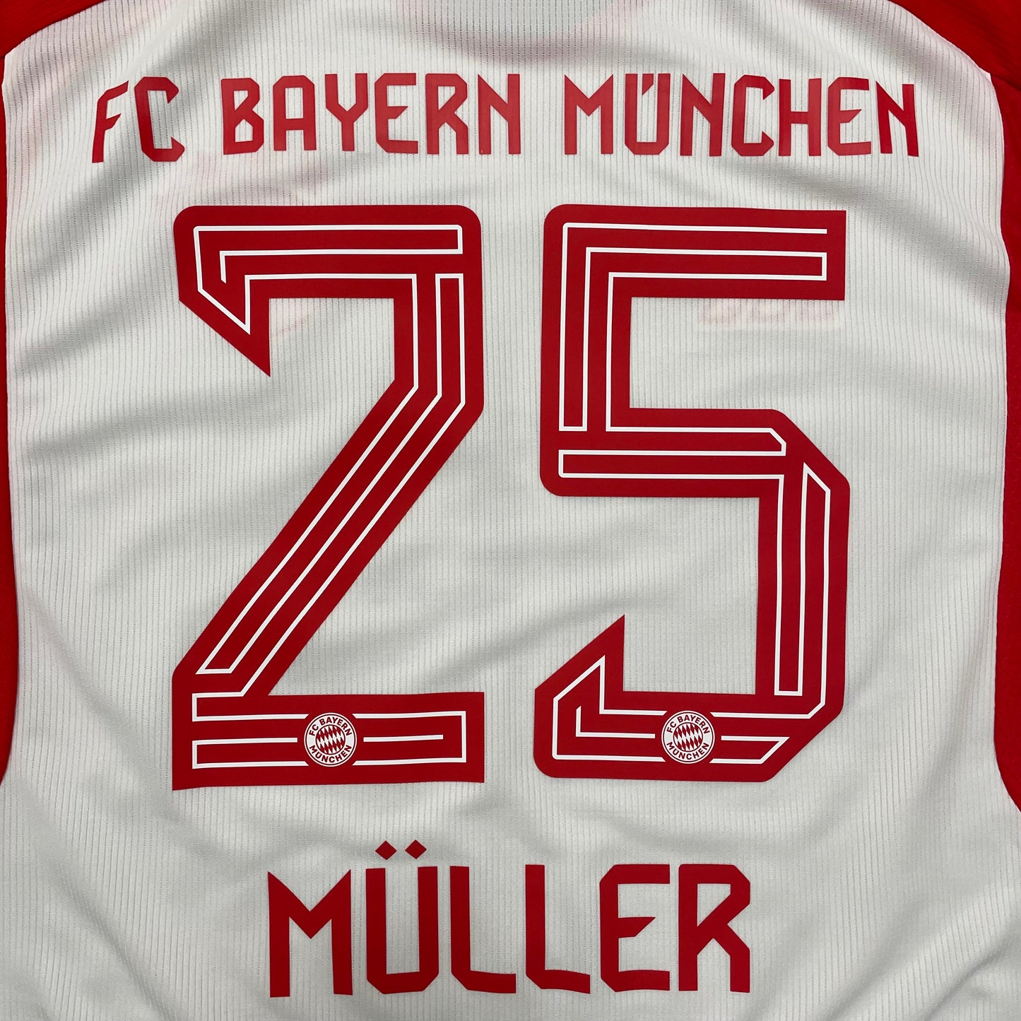 2023-2024 FC Bayern Munich home shirt #25 Müller (M, L)