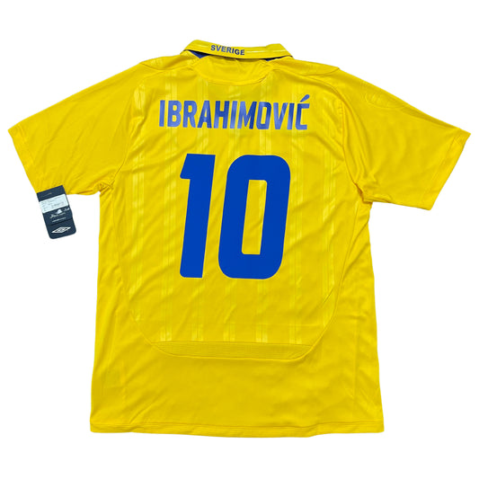 2009 Sweden home shirt #10 Ibrahimovic (L)