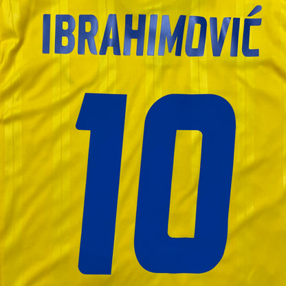 2009 Sweden home shirt #10 Ibrahimovic (L)
