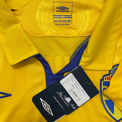 2009 Sweden home shirt #10 Ibrahimovic (L)