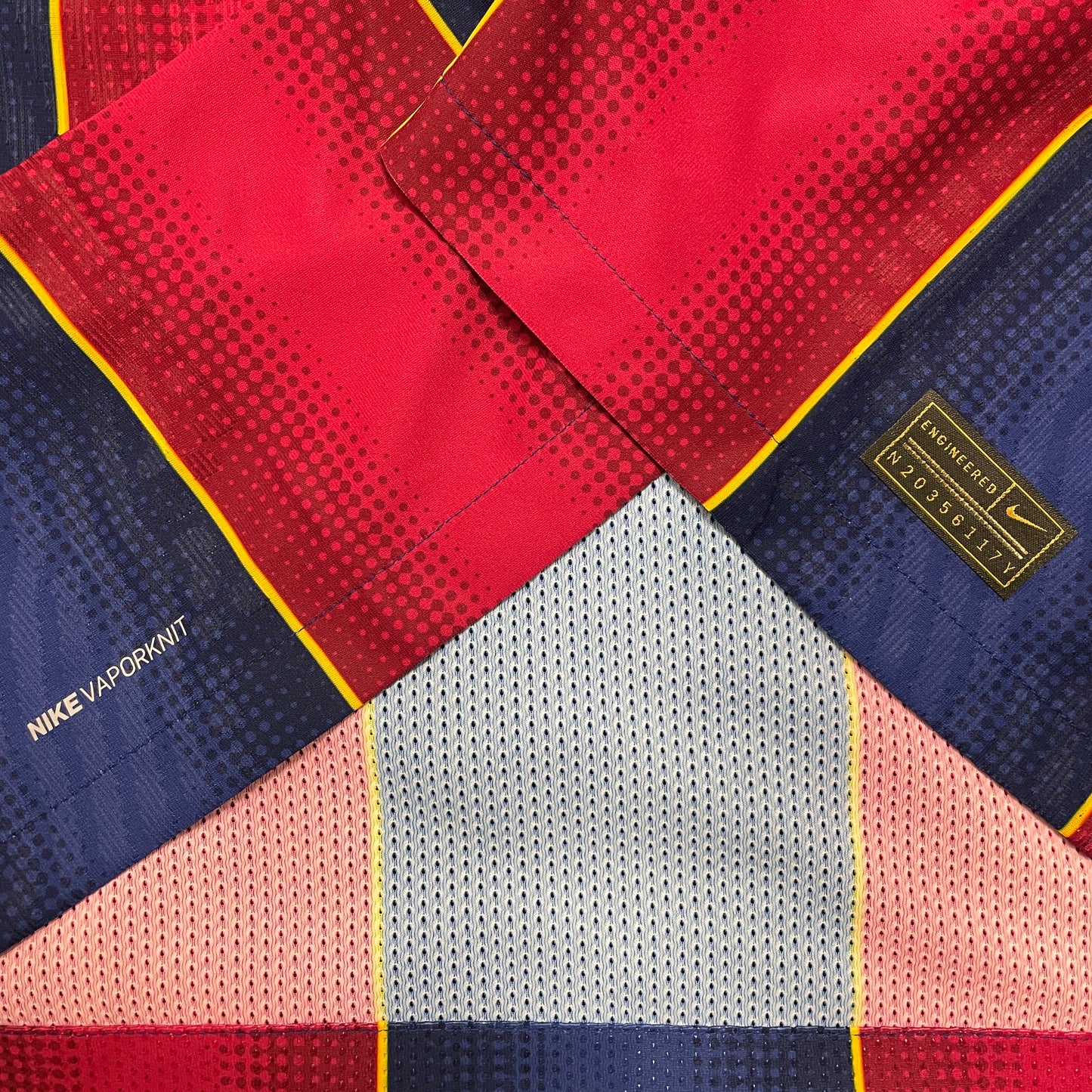 2020-2021 FC Barcelona Player Issue home shirt #10 Messi (L)