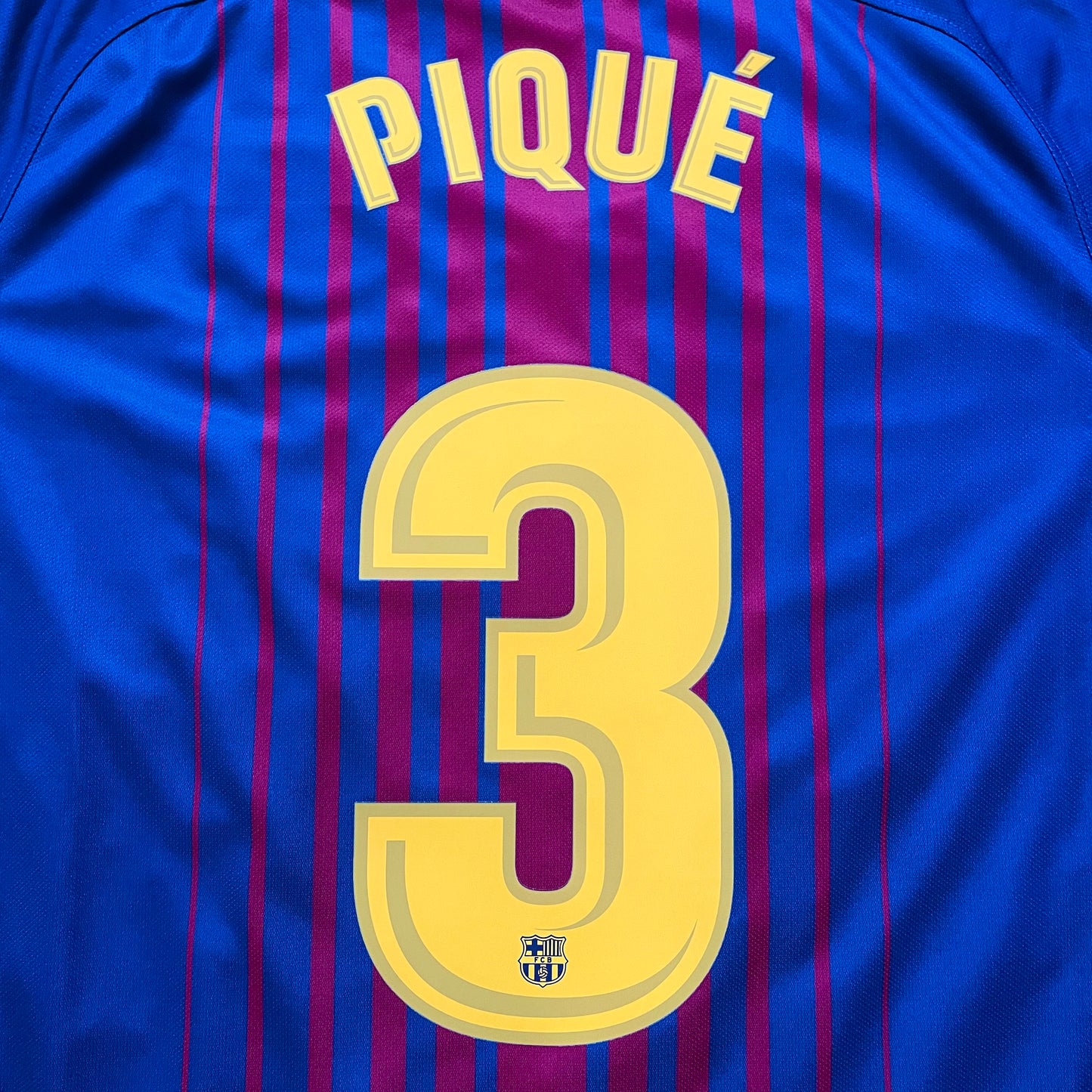 2017-2018 FC Barcelona home shirt #3 Piqué (L)