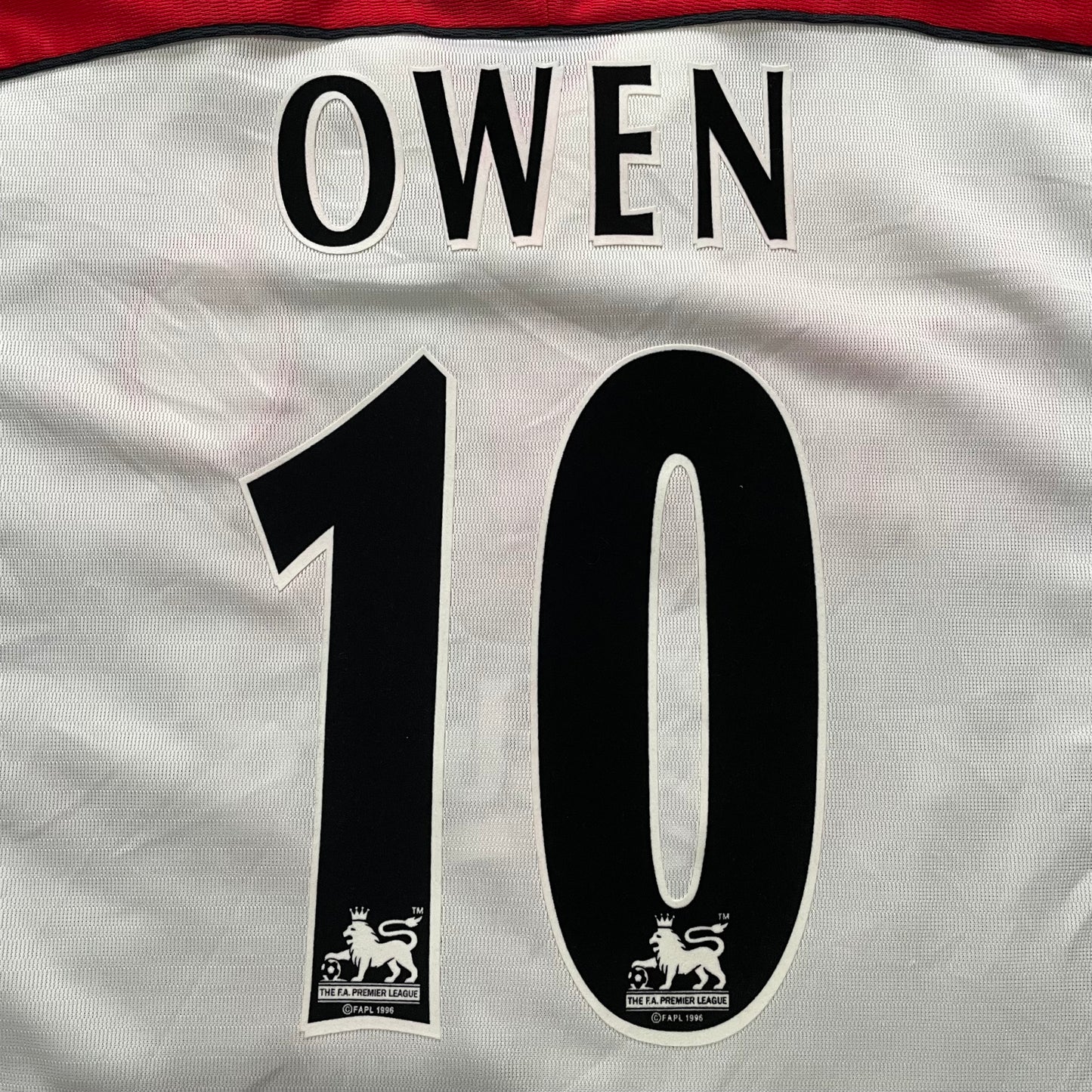 <tc>1998-1999 Liverpool FC camiseta visitante #10 Owen (M/L - 38/40)</tc>